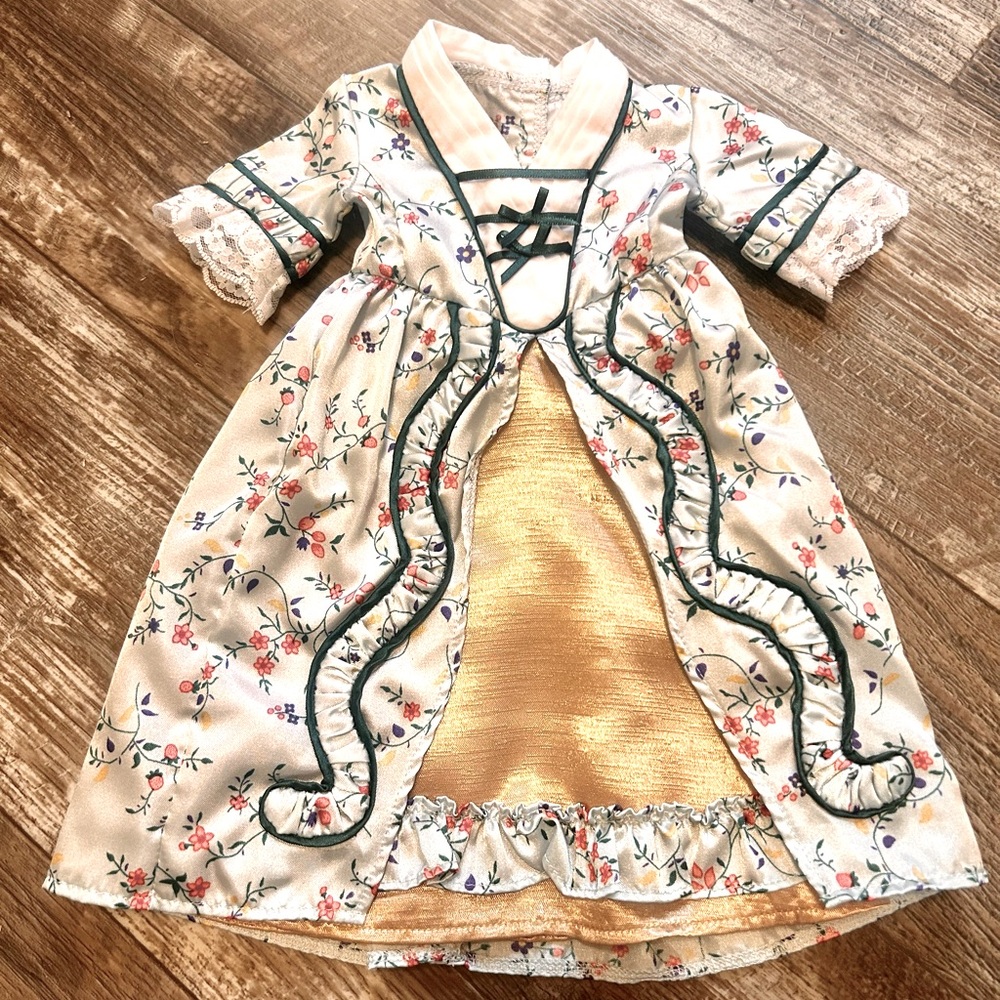 American Girl Doll RARE Elizabeth’s Holiday Dress Gown, Retired in 2010 EUC